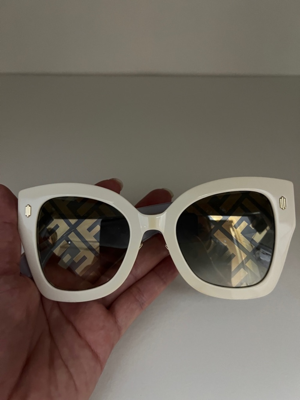 Fendi Women’s Sunglasses with Patterned Lenses - Picture 4 of 9